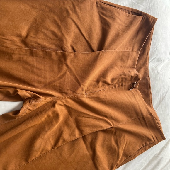 Lululemon camel pleated pant - Picture 4 of 5